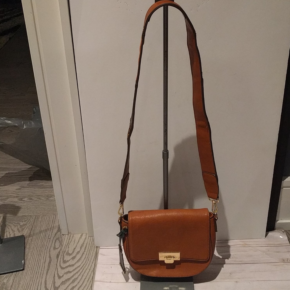 🌸Faux leatherCrossbody bag by Elle🌺🌺🌺